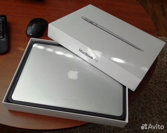 Apple macbook 2011/ 4gb/ core i5/ ssd 128