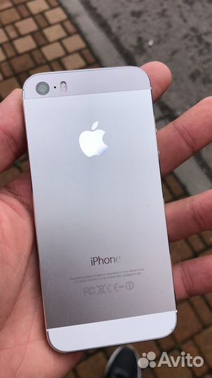 Телефон iPhone 5s