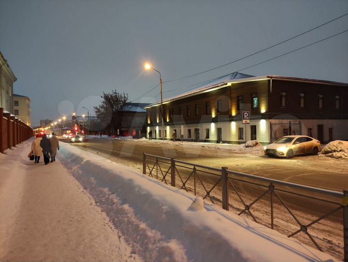 Торговая площадь на первой линии 125 м²