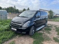 Hyundai Grand Starex 2.5 AT, 2012, 180 000 км, с пробегом, цена 2 300 000 руб.