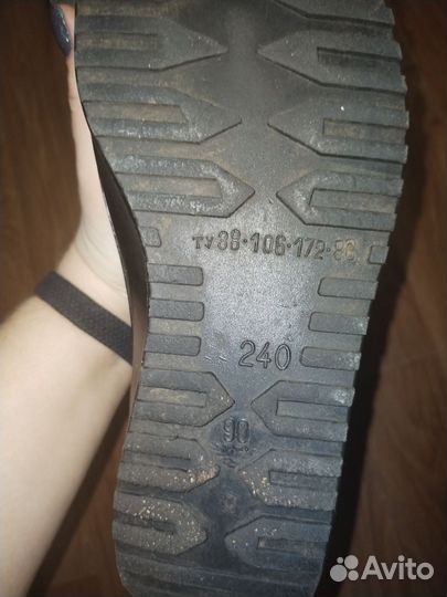 Резиновые сапоги