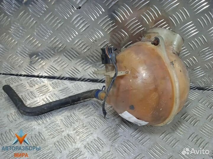 Бачок расширительный Volkswagen Sharan рест. 2001