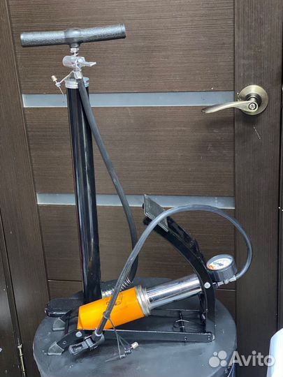 Качок насос ножной ручной