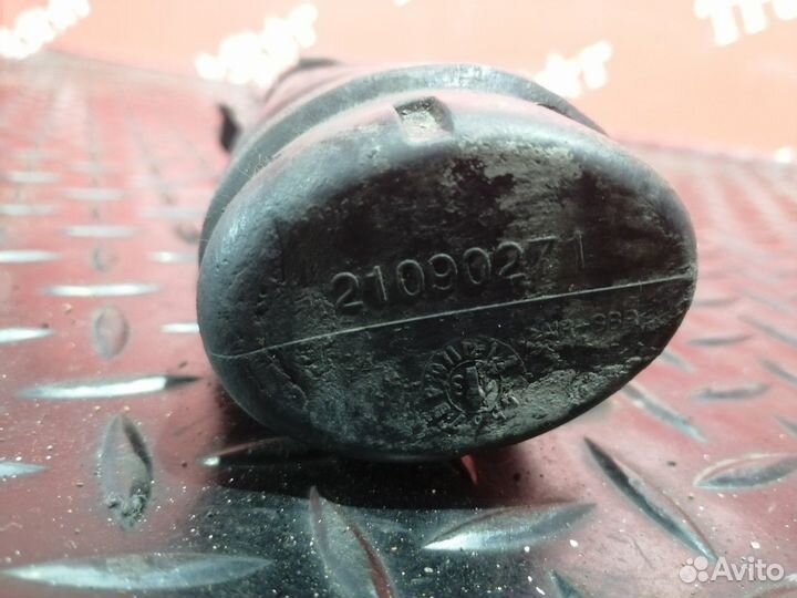 Кронштейн крыла заднего