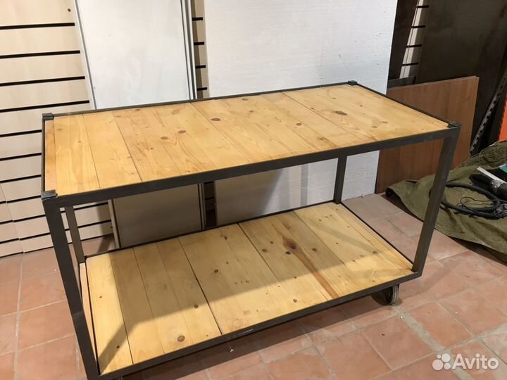 Стеллаж островной для хранения на колёсах