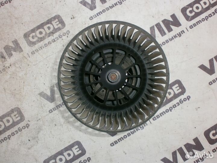 Моторчик отопителя Ford Focus 3