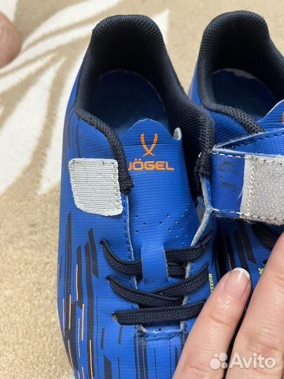 Детские футбольные бутсы