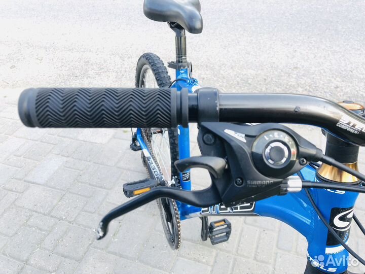 Дорожный велосипед Stels Navigator 730