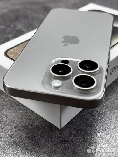 iPhone 15 Pro, 256 ГБ