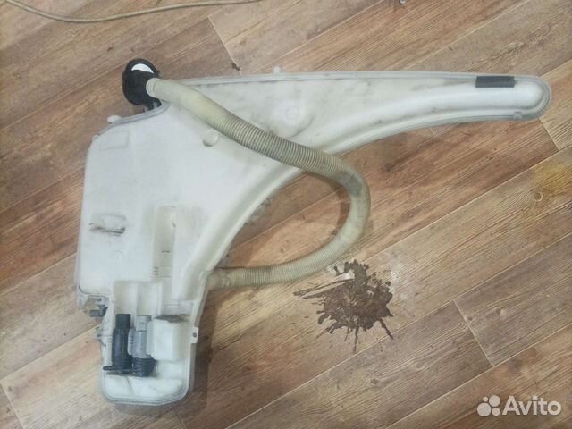 Бачек стеклоомывателя в сборе BMW