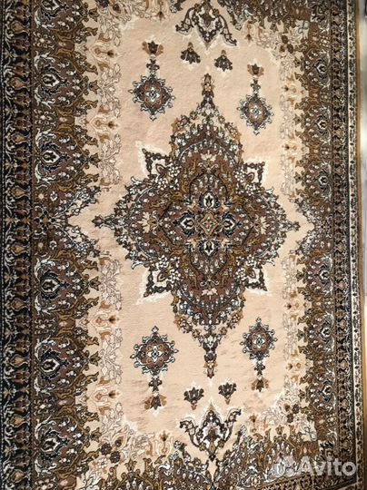 Ковер шерстяной