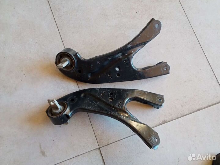 Рычаг подвески задний Lexus Rx450H GYL25