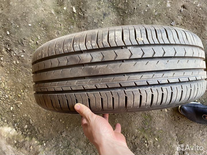 Continental ContiPremiumContact 5 215/55 R55