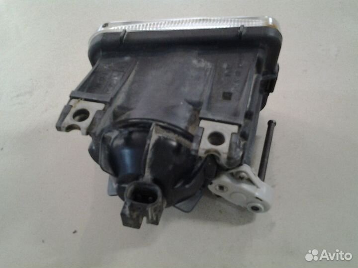 Субару легаси 2005г.Фара противотуманная правая