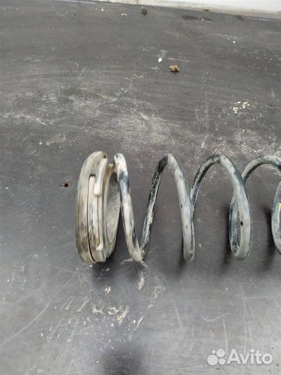 Пружина задняя левая Hyundai I20 хетчбек G4FA 2009