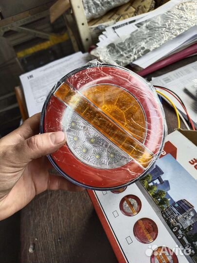 Задние круглые фонари