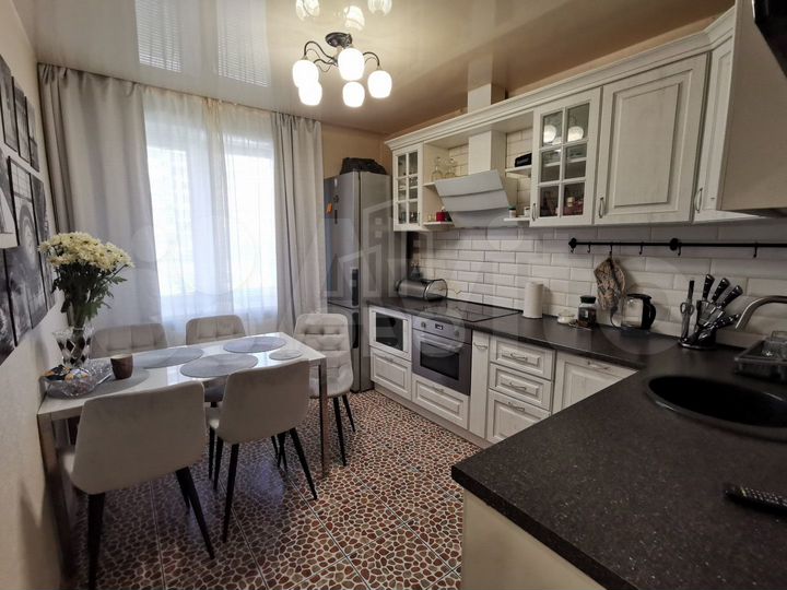 2-к. квартира, 48,8 м², 1/17 эт.