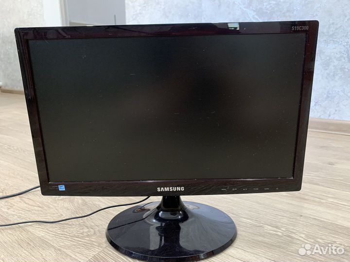 Монитор Samsung