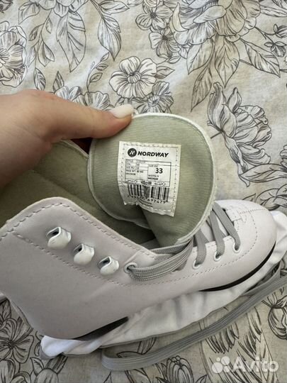 Коньки фигурные 33 размер