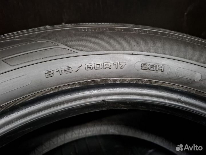 Goodyear EfficientGrip 2 SUV 215/60 R17 96H