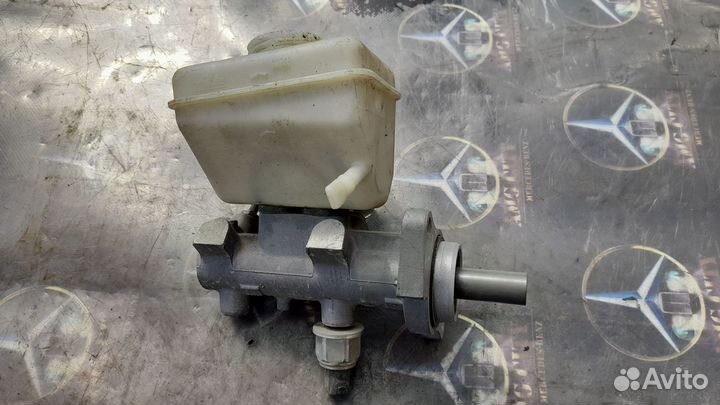 Мерседес М-Класс Главный тормозной цилиндр