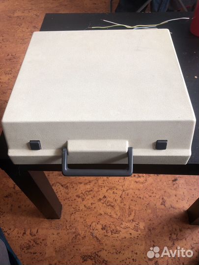 Печатная пишущая машинка unis t b m DE Luxe