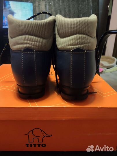 Лыжные ботинки