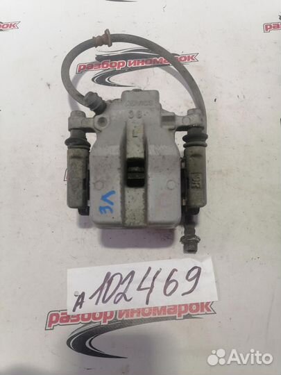 Суппорт задний левый Toyota Camry GSV50 2011-2012