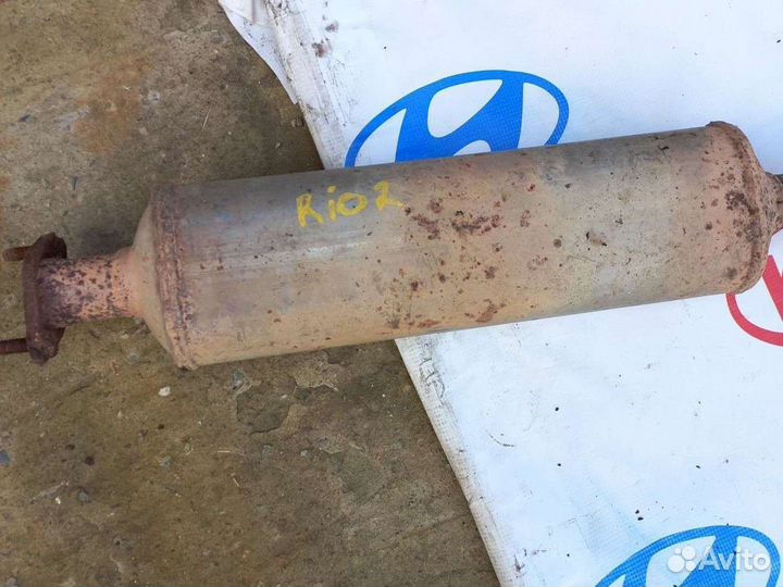 Средняя часть глушителя Киа Рио 2 jb