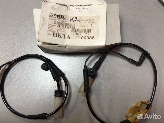 Датчик износа тормозных колодок перед BMW M5 E60