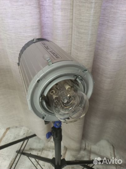 Профессиональный импульсный свет Hensel 1000, 500