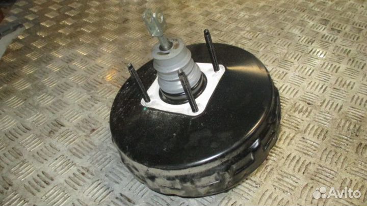 Усилитель тормозов вакуумный Ford Focus 3