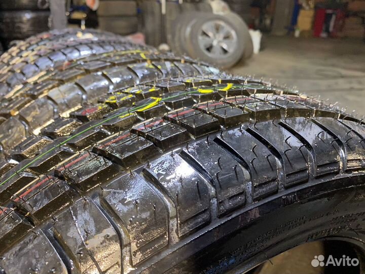 Dunlop SP Sport 2000 215/45 R15 85V