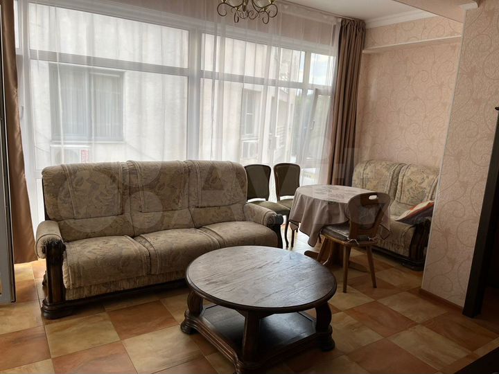 2-к. квартира, 57 м², 9/9 эт.
