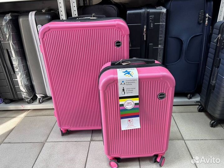 Чемодан маленький на колесах