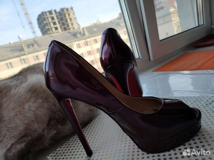 Туфли женские 36 размер новые натуральный лак