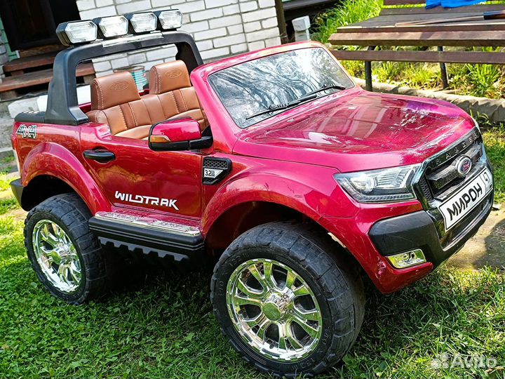 Детский электромобиль двухместный бу