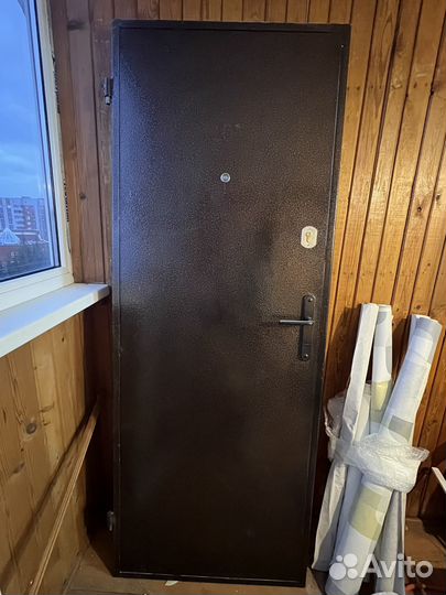 Дверь входная металлическая