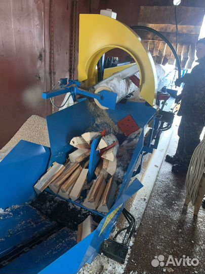 Оператор дровокольной линии