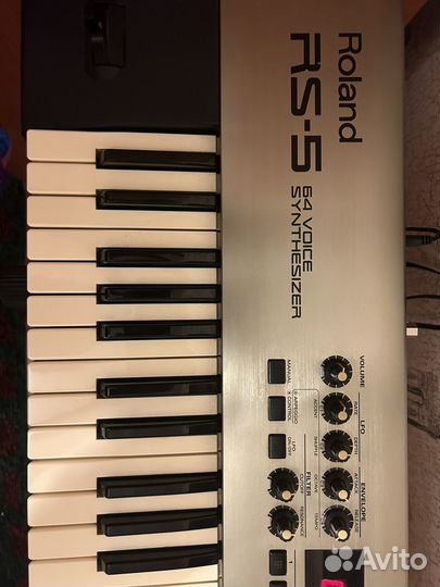 Синтезатор Roland RS-5