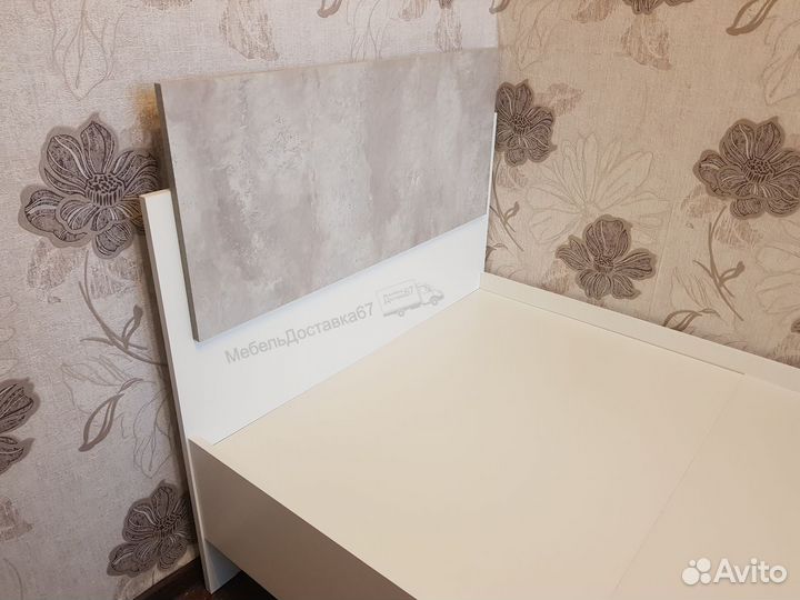 Кровать с матрасом 90*200 (без матраса)