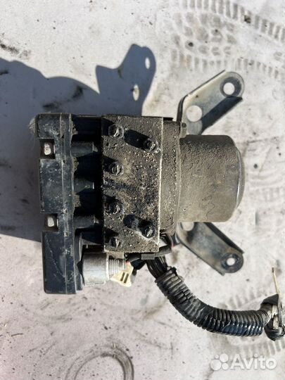 Блок модуль ABS Toyota Carina