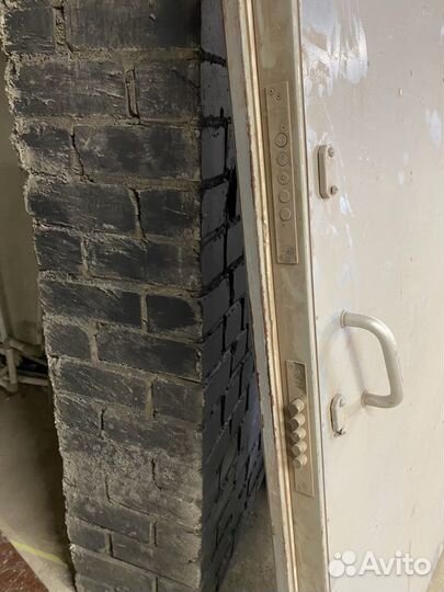 Дверь бронированная металлическая