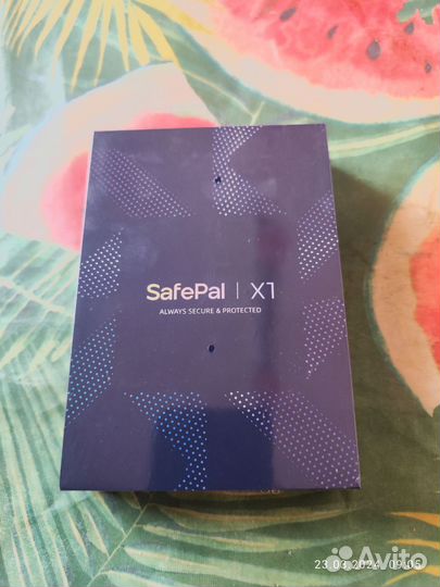 Крипто кошелек Safepal X1