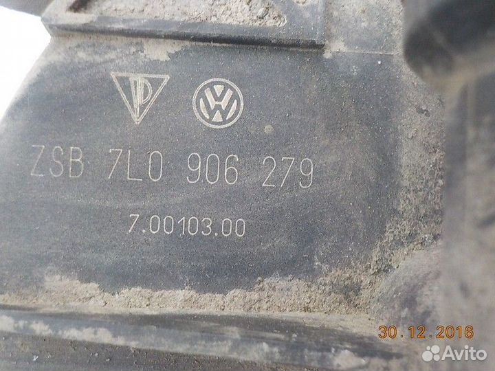 Насос воздушный Volkswagen Touareg AXQ 4.2 2004