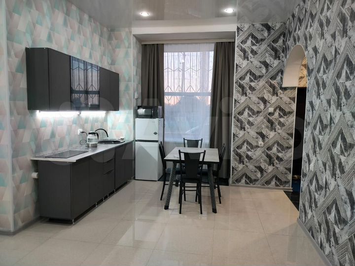 2-к. квартира, 45 м², 1/4 эт.