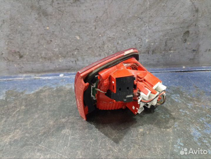 Фонарь багажника правый Audi A3 8P