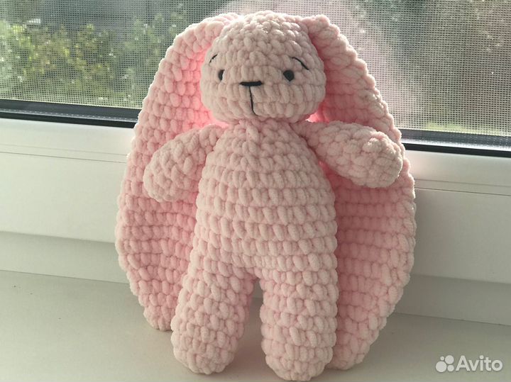 Плюшевый заяц Амигуруми