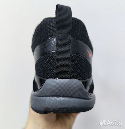 Кроссовки Tunuo