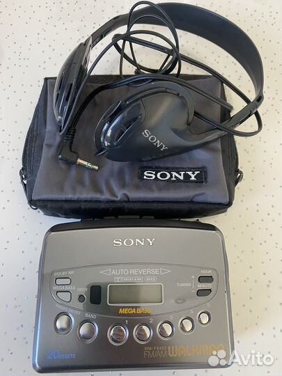 Плеер Sony Walkman + наушники + чехол